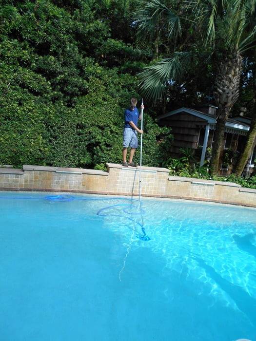 Pool cleaning in Houston
