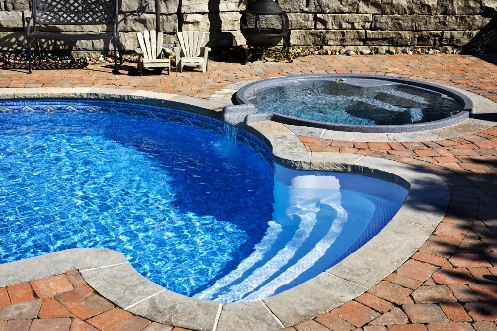 swimming pool cleaning houston tx