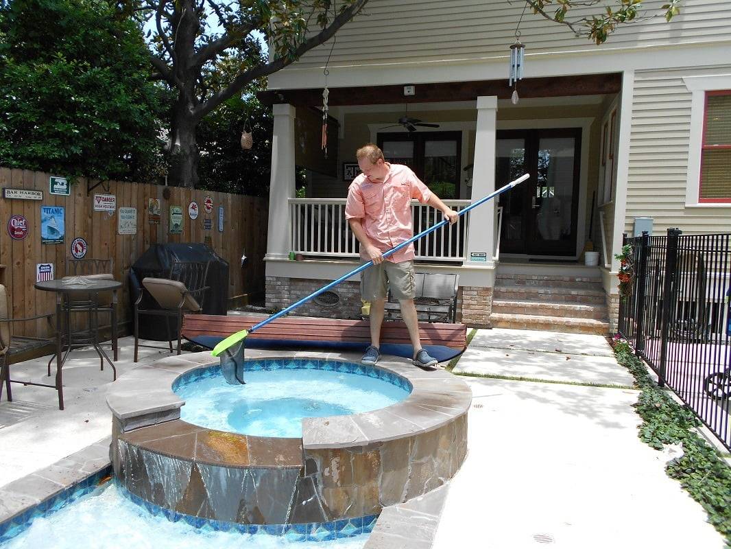 Swimming Pool Service in Houston