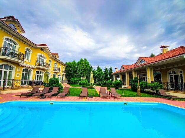5 Signs It’s Time To Schedule Pool Remodeling Houston