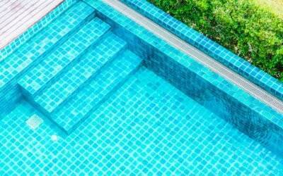 Your Weekly Swimming Pool Maintenance Guide