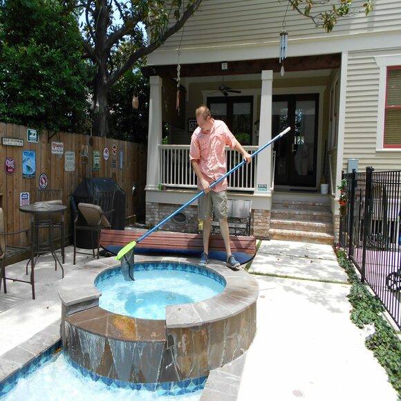 How to Find a Swimming Pool Leak at Home